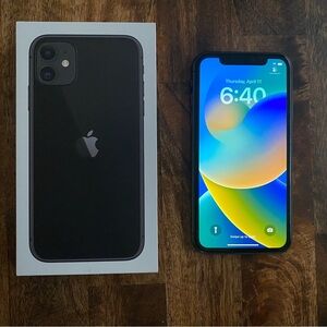 iPhone 11 64GB with box - Black